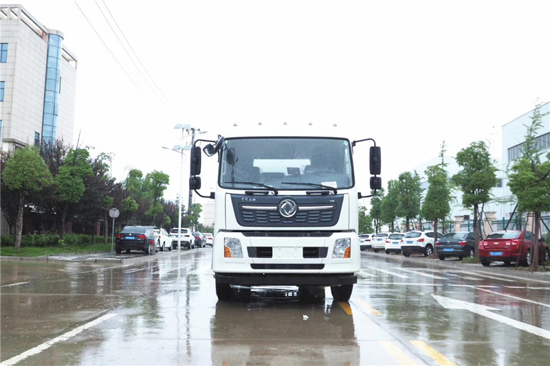 東風(fēng)天龍后八輪20噸噴霧車(chē)，國(guó)六綠化噴灑車(chē)